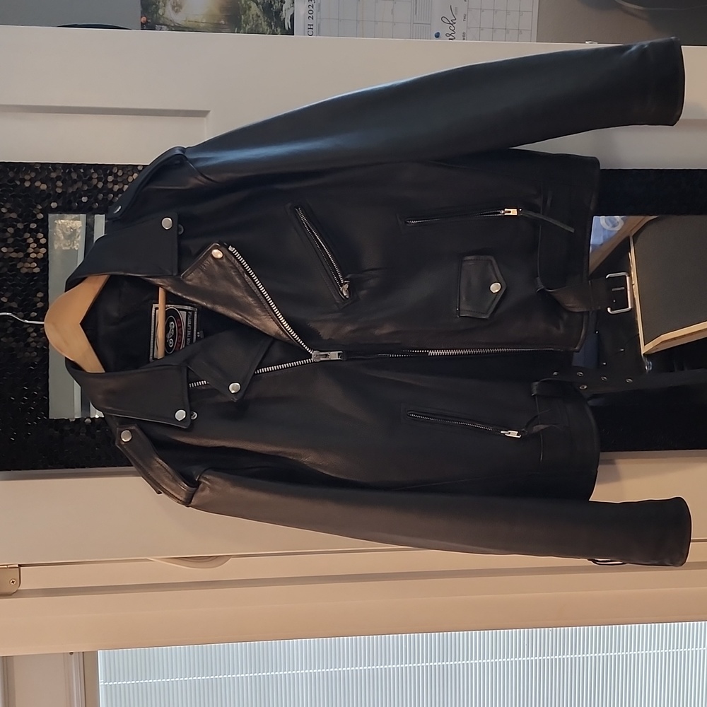 Men's leather motorcycle jacket